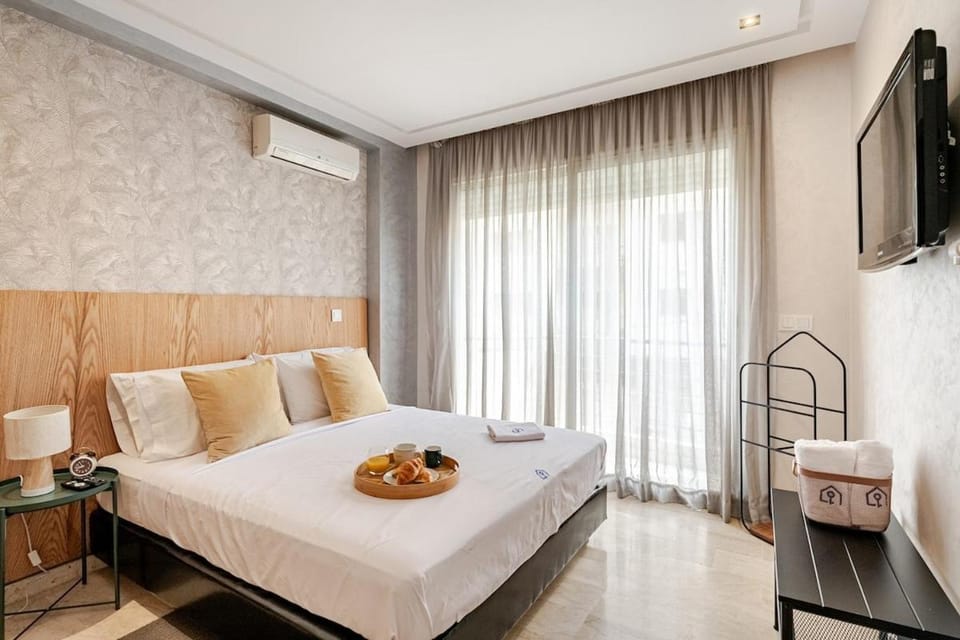 Modern Central & Cozy - Fast Wi-Fi & TV Apartment in Casablanca