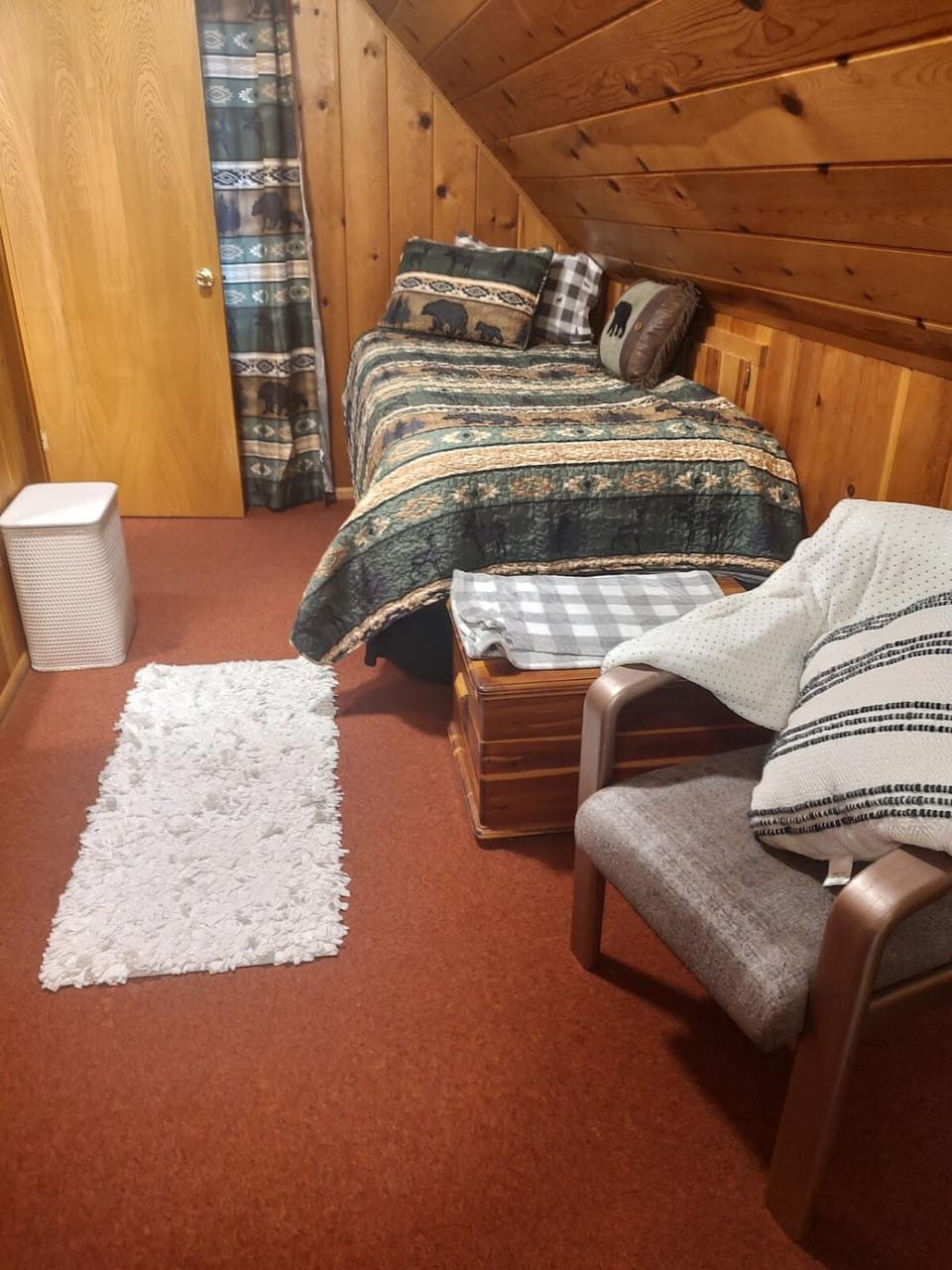 Comfortable, charming, quiet Lake House House in Hamilton Branch