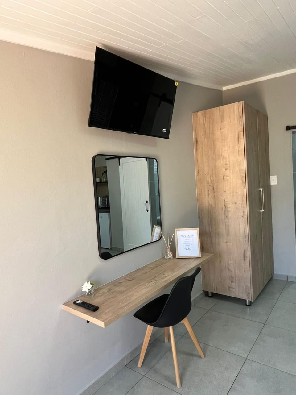 TV and multimedia, wardrobe