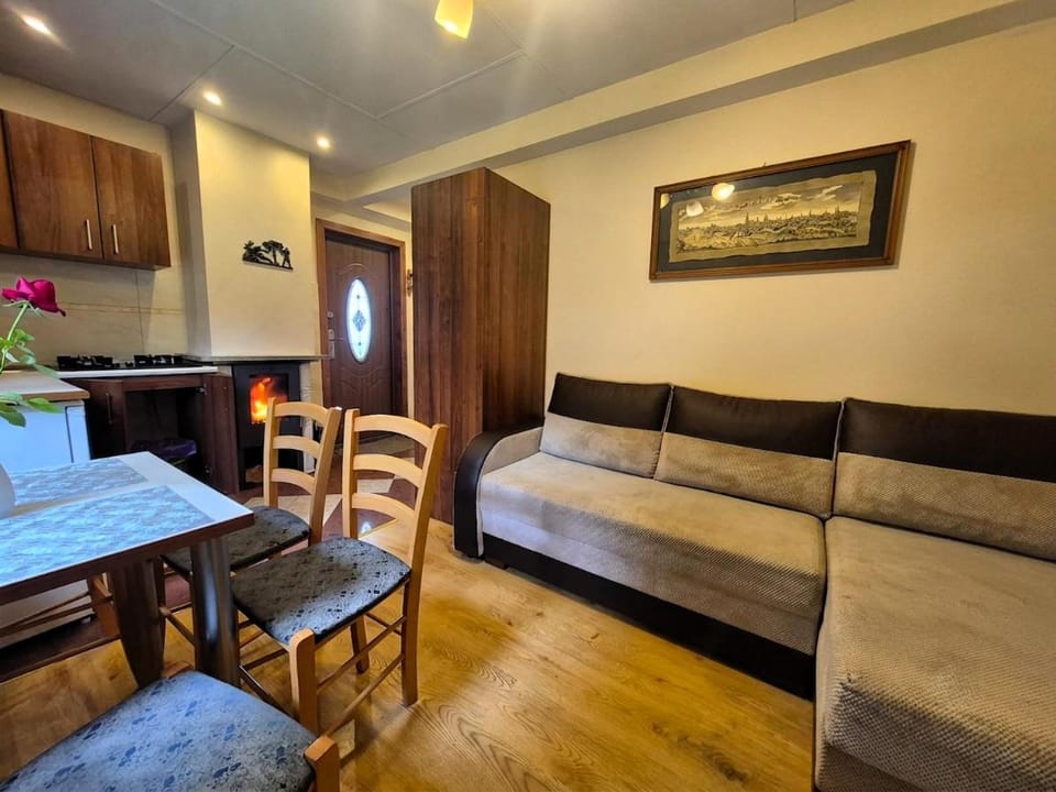 Agroturystyka Zacisze Domki z werandami Widok na Łysicę Zieleń i duża przestrzeń Apartment in Poland