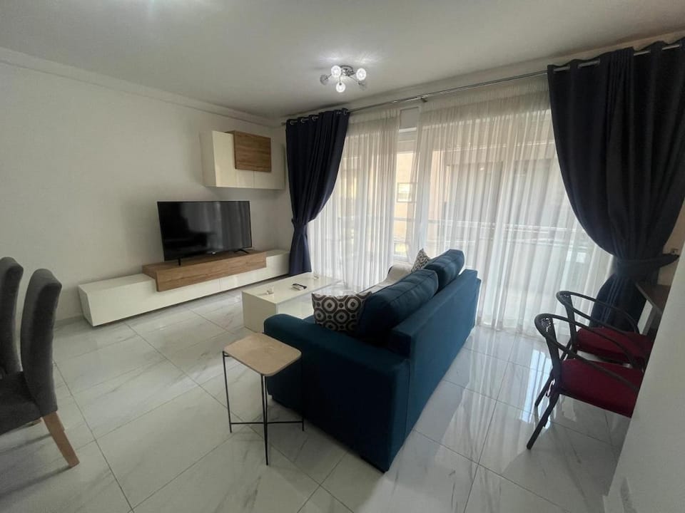 St Julian's Apt with Terrace by Spinola -Paceville Apartment in Saint Julians