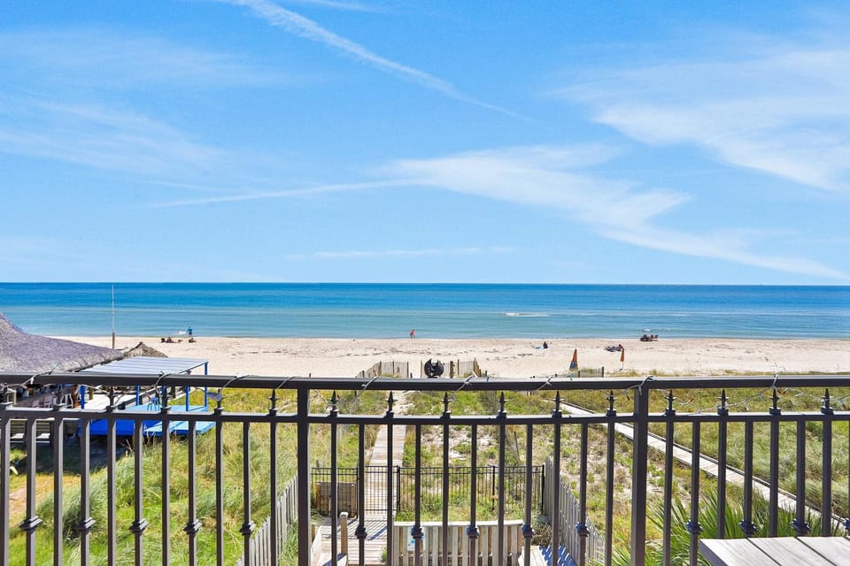 Beachfront home with pool elevator dog-friendly House in Saint George Island