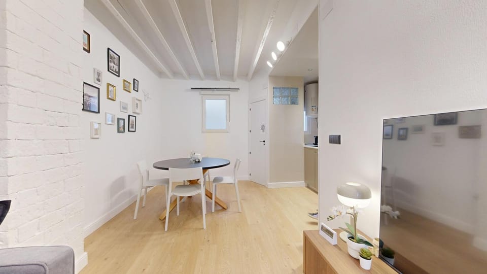 TV and multimedia, Dining area