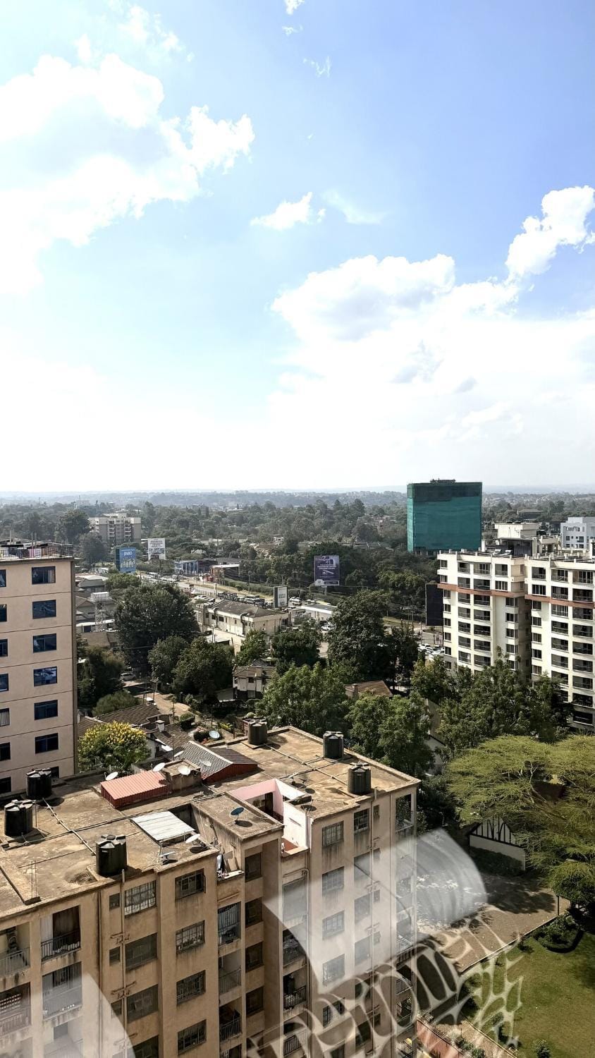 Sunset Views, Modern 2BR Lavington Nairobi Apartment in Nairobi