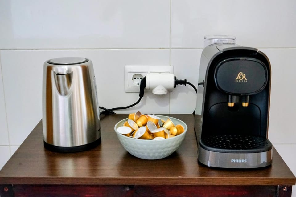 Coffee/tea facilities, Kitchen or kitchenette, Food and drinks, Food