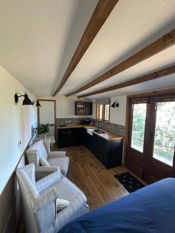 Swifts Return Shepherd's Hut House in South Norfolk District