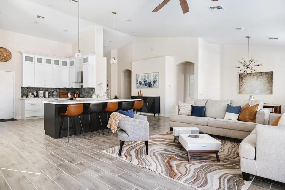 Kitchen or kitchenette, Living room, Seating area