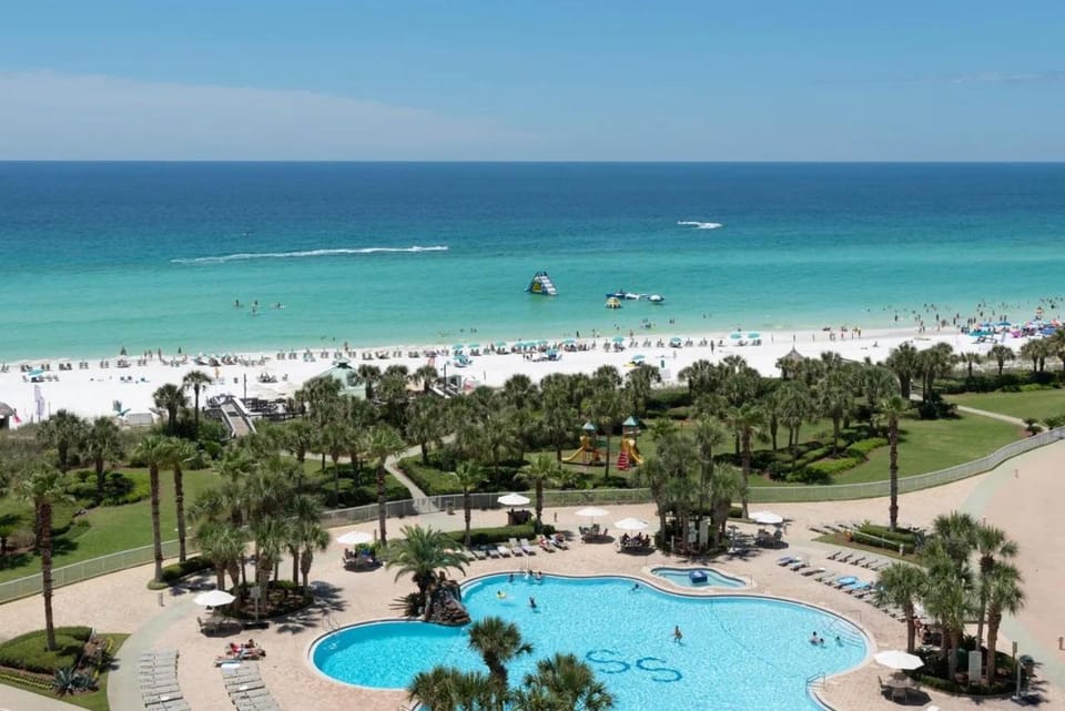 Book Me Baby! Silver Shells Retreat in Destin Apartment in Destin