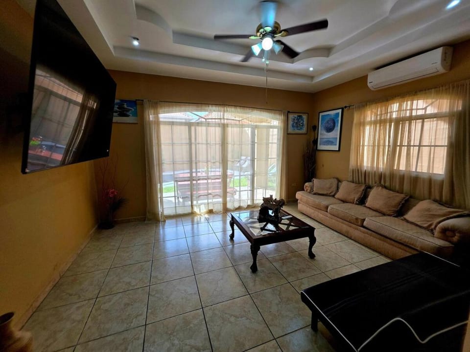 Villa Privada con Piscina, Area Social y Barbacoa! Villa in San Pedro Sula