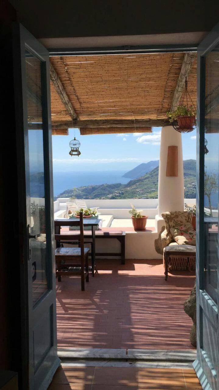 Patio, Balcony/Terrace, Mountain view, Mountain view, Sea view