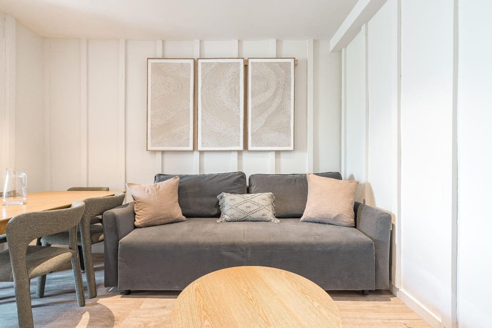 Communal lounge/ TV room, Living room