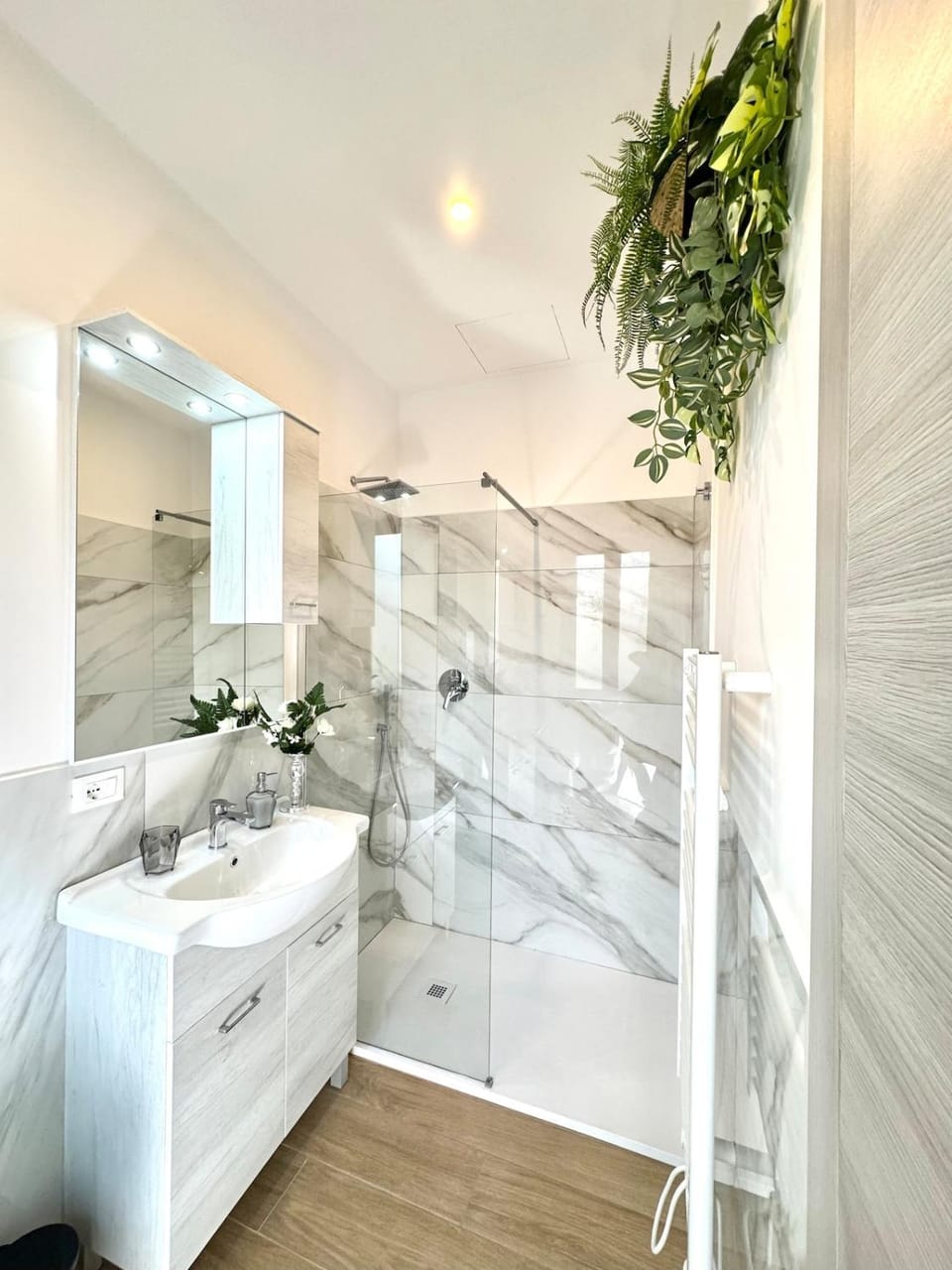 Shower, Bathroom, towels