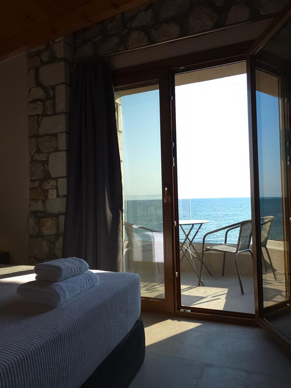 Bed, Day, Natural landscape, View (from property/room), Balcony/Terrace, Photo of the whole room, Beach, Bedroom, Sea view