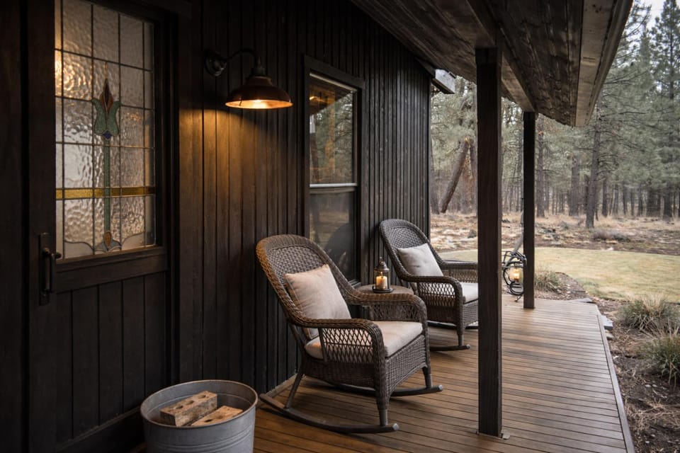 Property building, Patio, Day, Natural landscape, Balcony/Terrace, Seating area, furniture