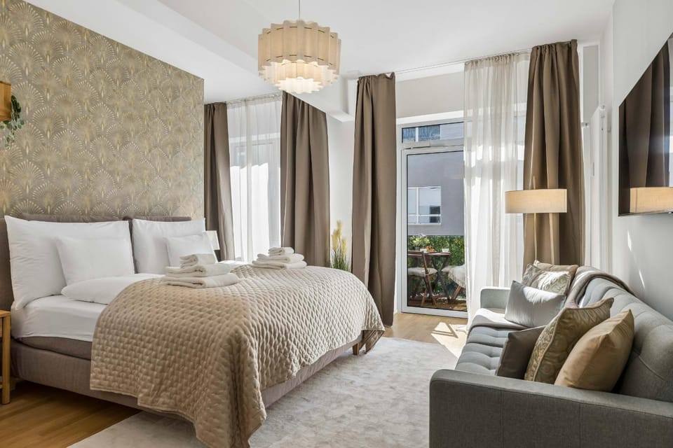 Old Town Penthouse Maisonette Private Rooftop Apartment in Zurich City