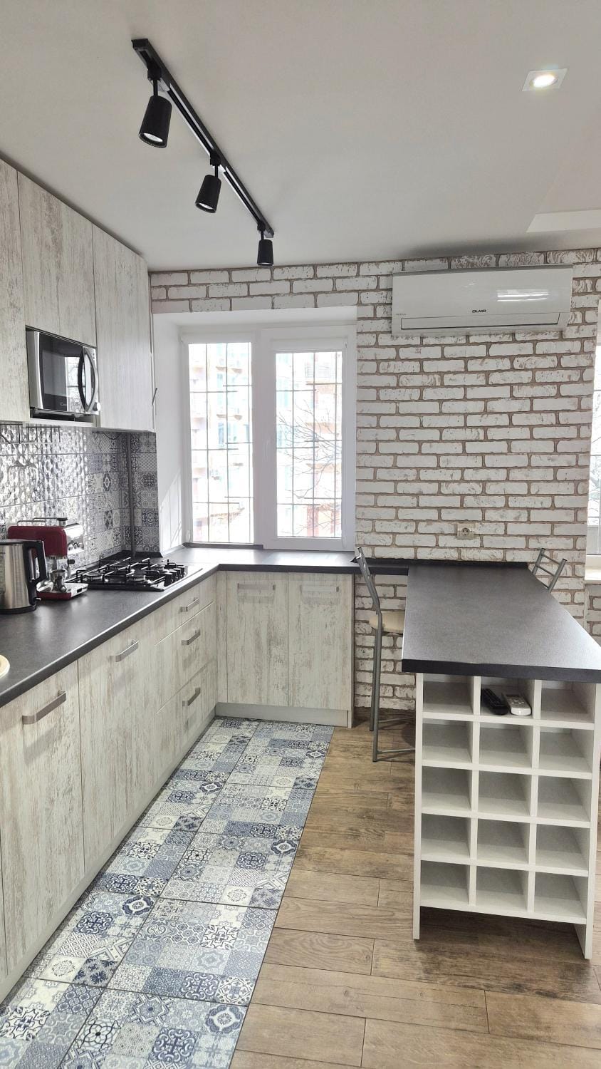 Coffee/tea facilities, Kitchen or kitchenette, Dining area, air conditioner
