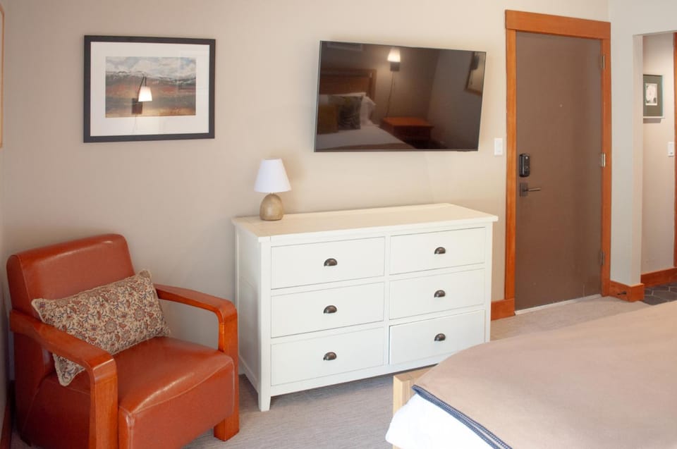 Lodge Room 016 House in Black Butte Ranch