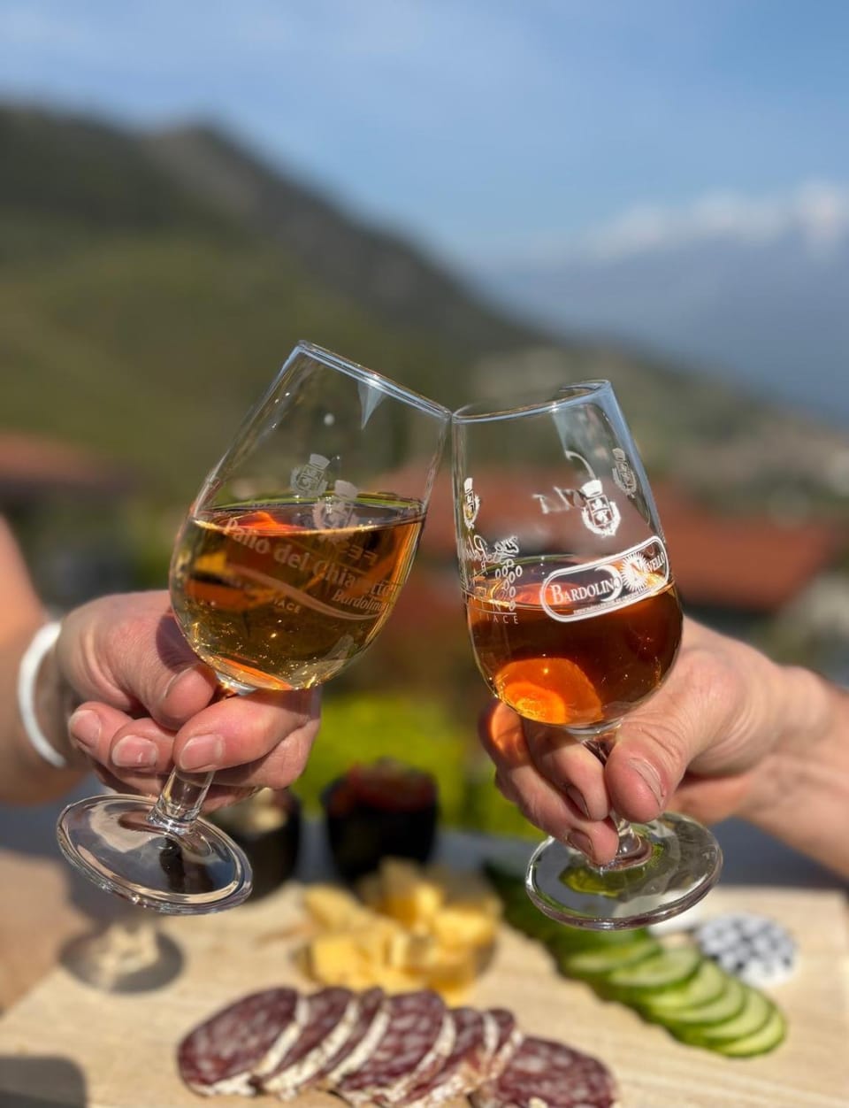 Day, Natural landscape, Food and drinks, Mountain view, Drinks, Alcoholic drinks