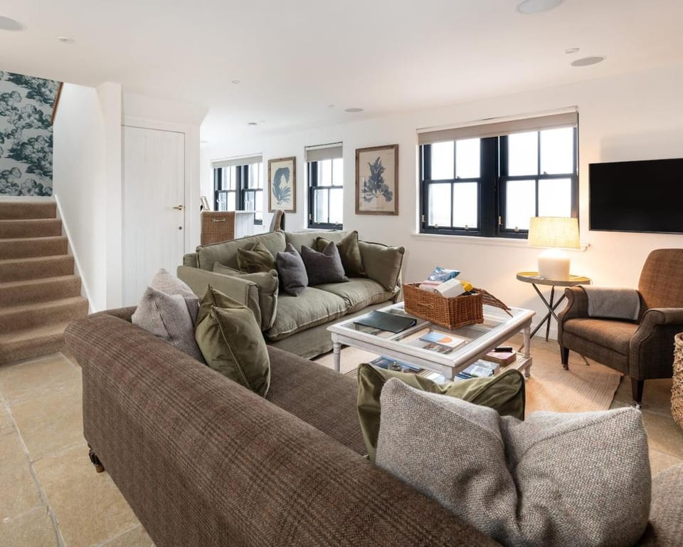 Storytellers at Isay Luxe Skye Coastal Stay House in Scotland