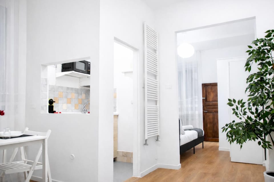 Le Erbe Apartment tra Locali e vita Universitaria Apartment in Genoa