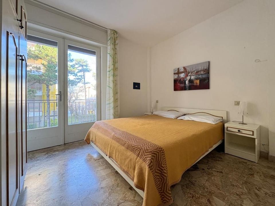 Bed, Photo of the whole room, Bedroom, cot, wardrobe