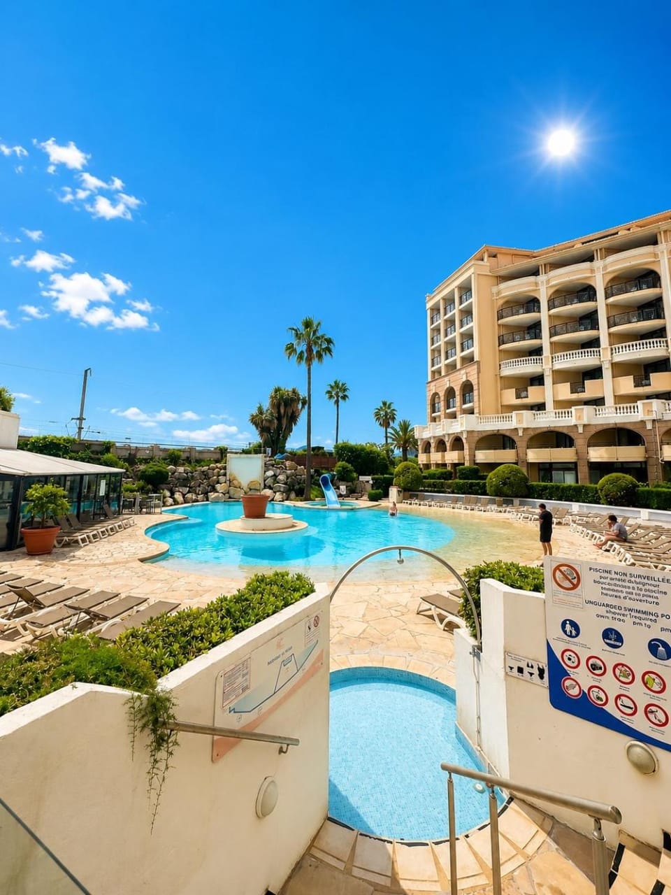 Swimming pool, sunbed