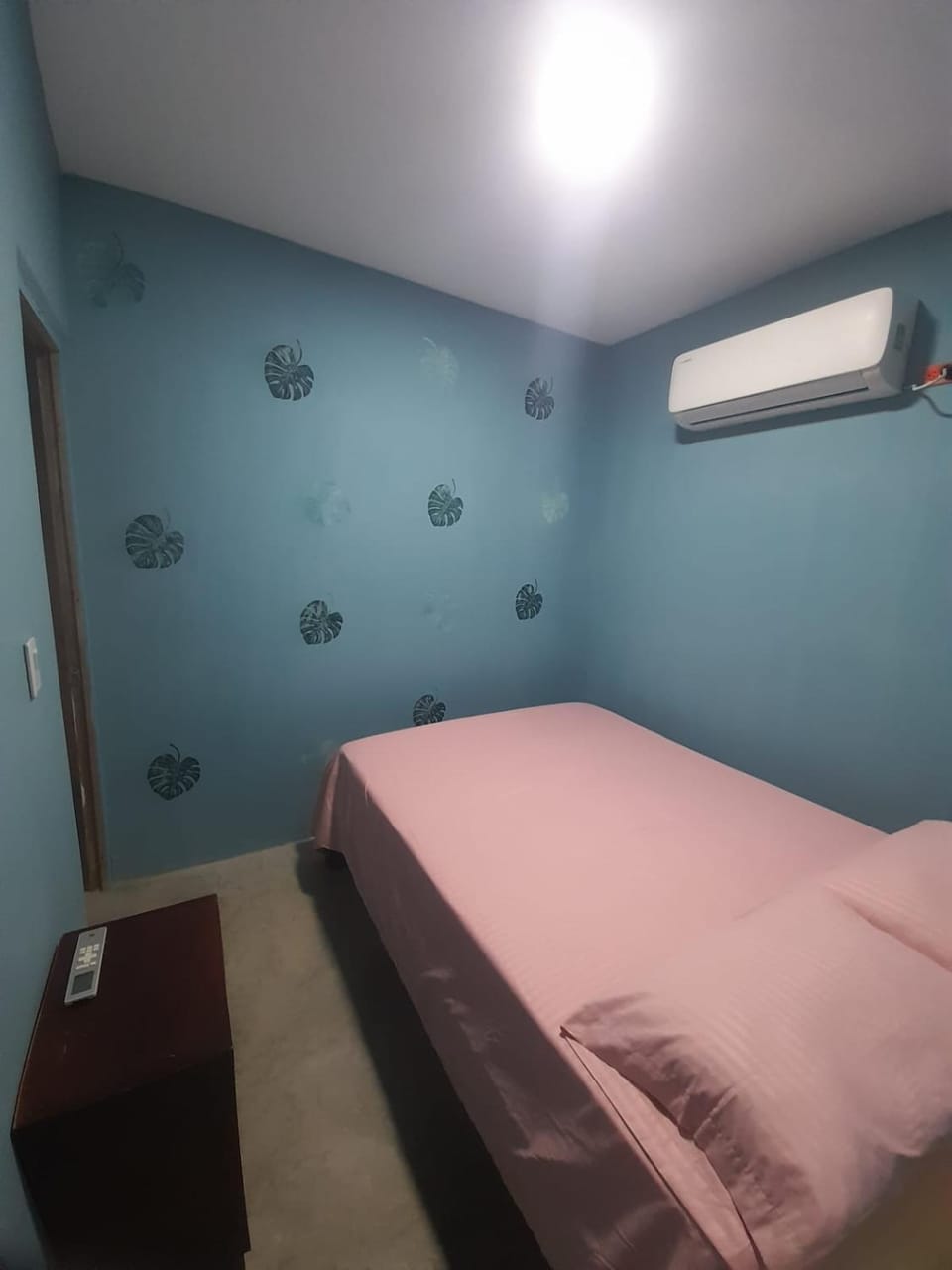 Bed, Bedroom, air conditioner