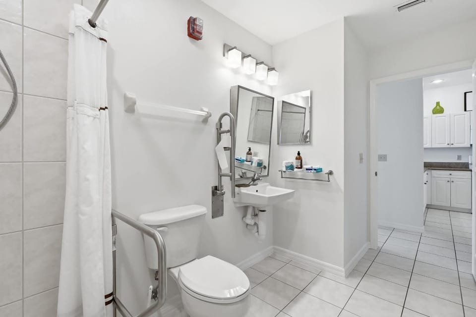1315 - First-Floor Accessible Villa - Golf Views House in Lely Resort