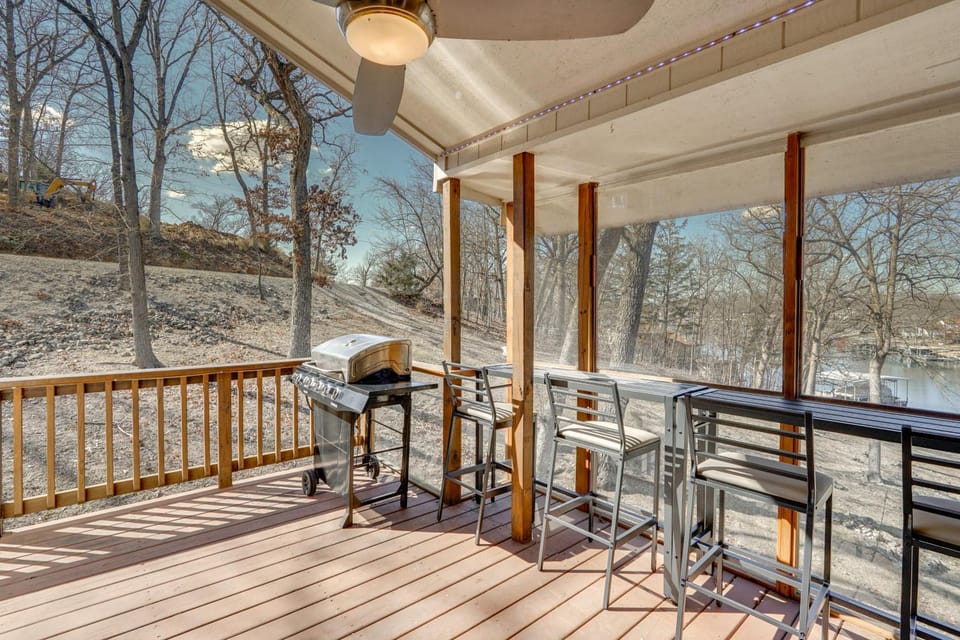 Water-View Deck! Lake Ozark Extended Stay House in Village Four Seasons