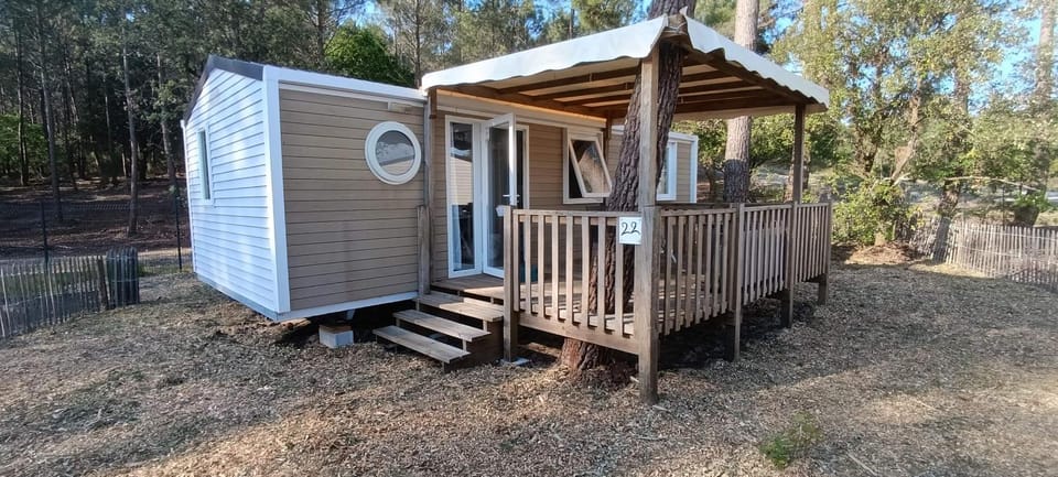 Bungalow mahi-mahi Campground/ 
RV Resort in Lacanau