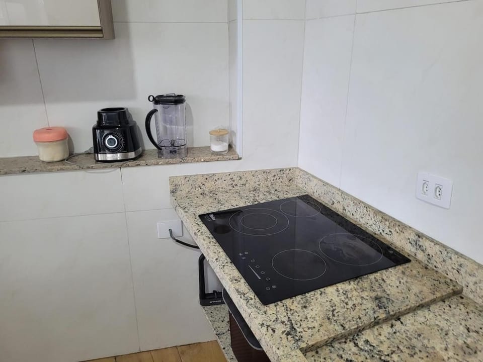 Casa no centro de Ubatuba com adaptações para idosos e PCD House in Ubatuba