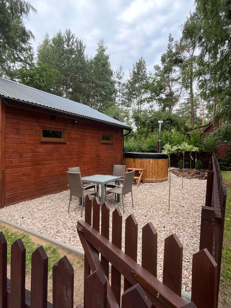 Domek w środku lasu z balią House in Pomeranian Voivodeship