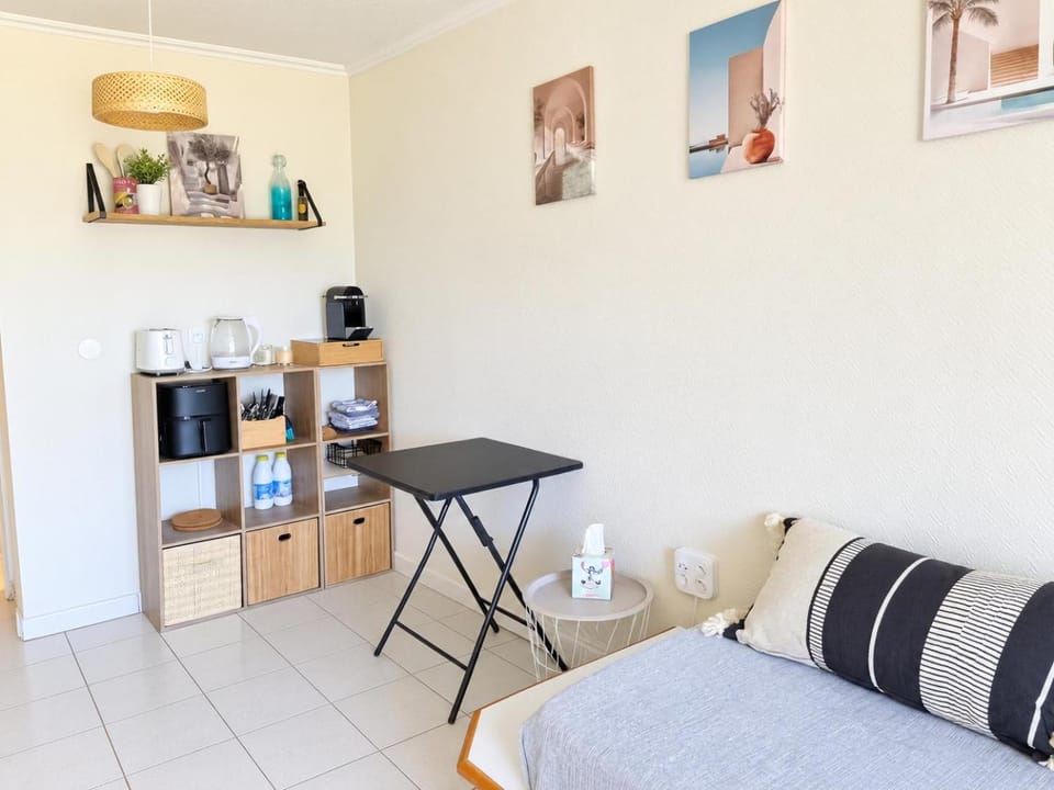 Studio CAP ESTEREL centre village Apartment in Saint-Raphael