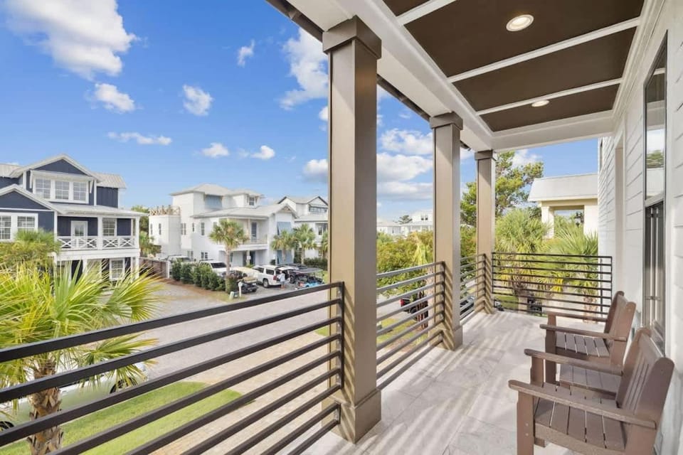 7BR Elegance and Comfort WithPool and near the Beach House in Miramar Beach