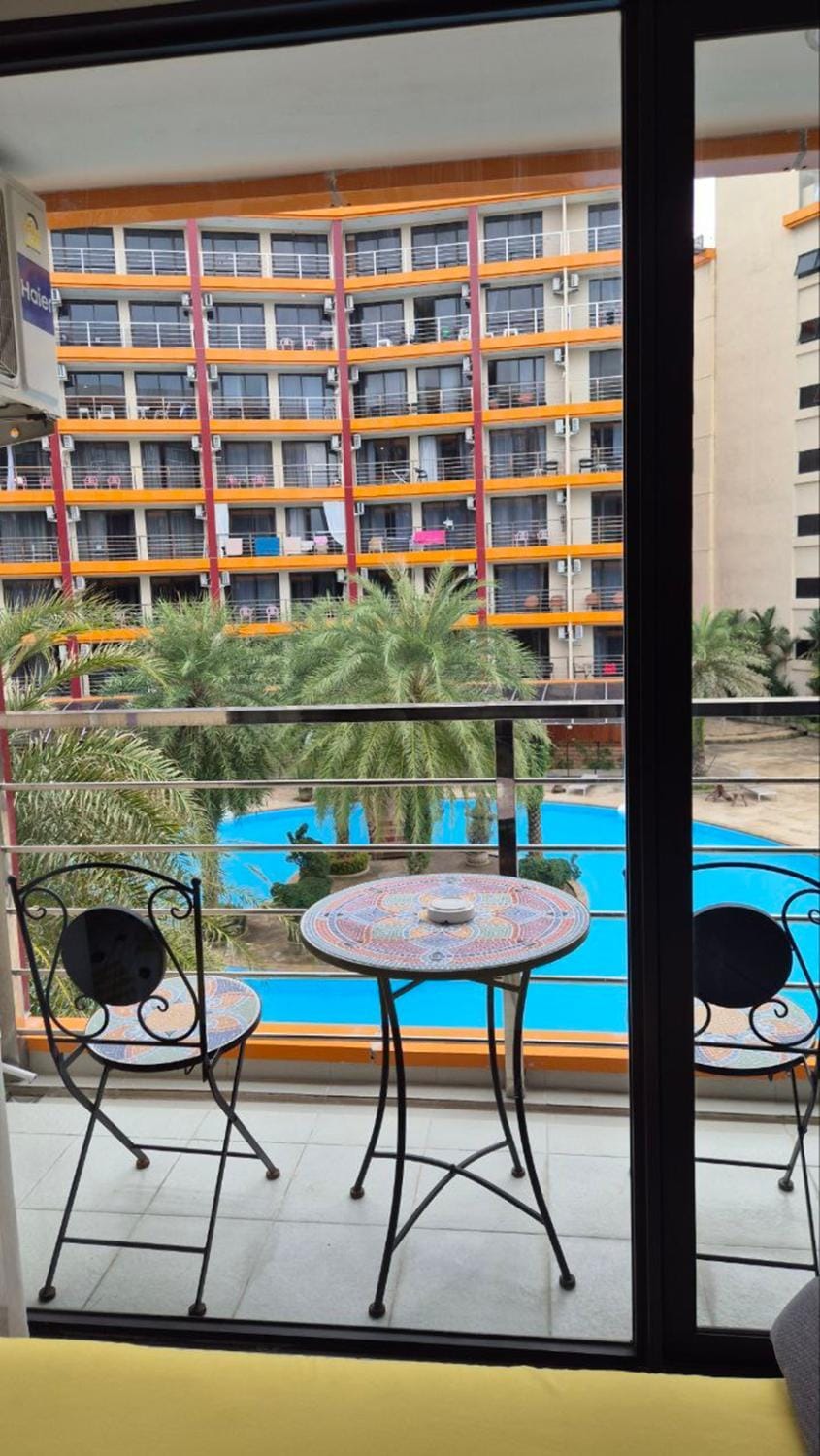 View (from property/room), Balcony/Terrace, Pool view