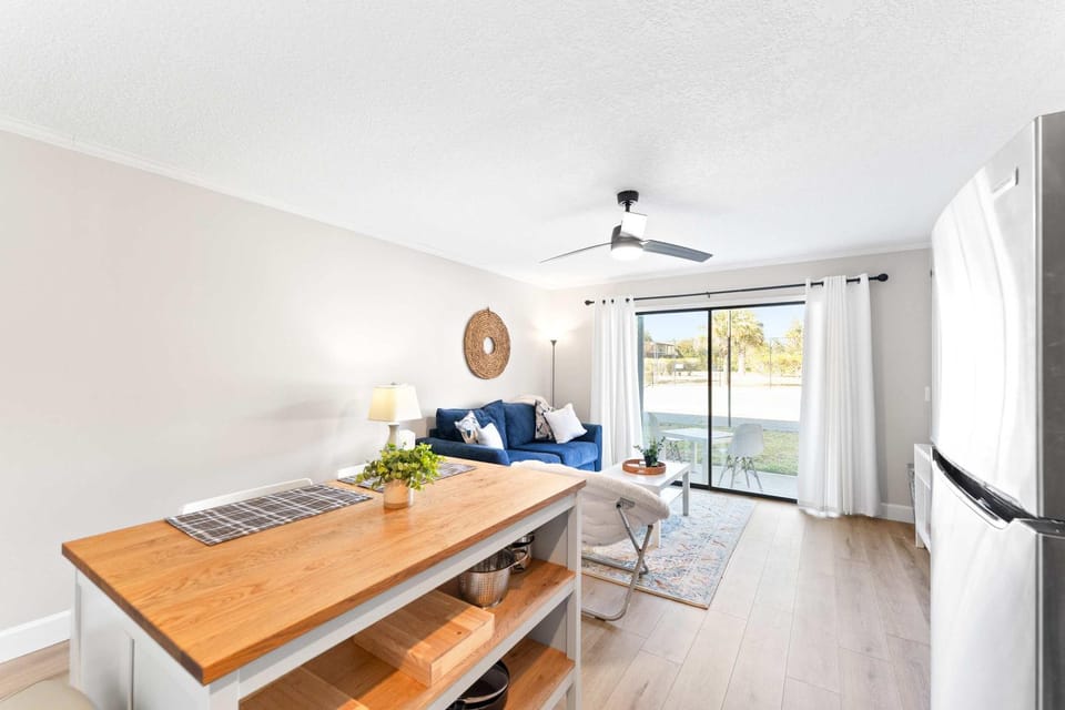 Coastal Escape Home Pet-Friendly Tennis Pool House in Saint Augustine