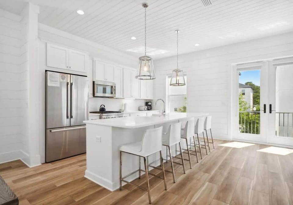 7BR Beach Trip Ready W Private Pool & Billiards House in Miramar Beach