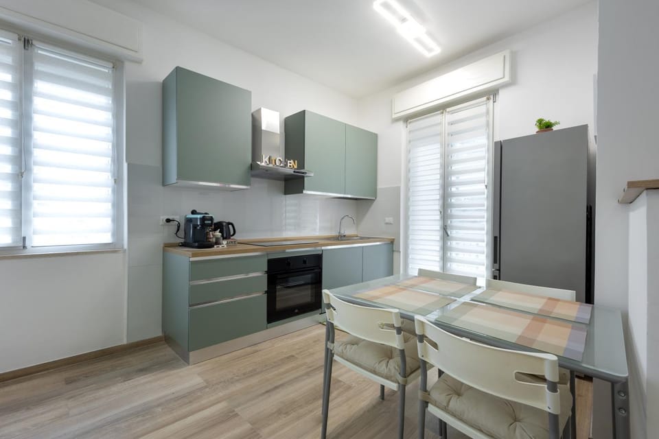 Balcony/Terrace, Kitchen or kitchenette, Dining area, kitchen