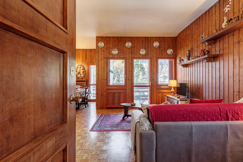 Bed, Photo of the whole room, Seating area