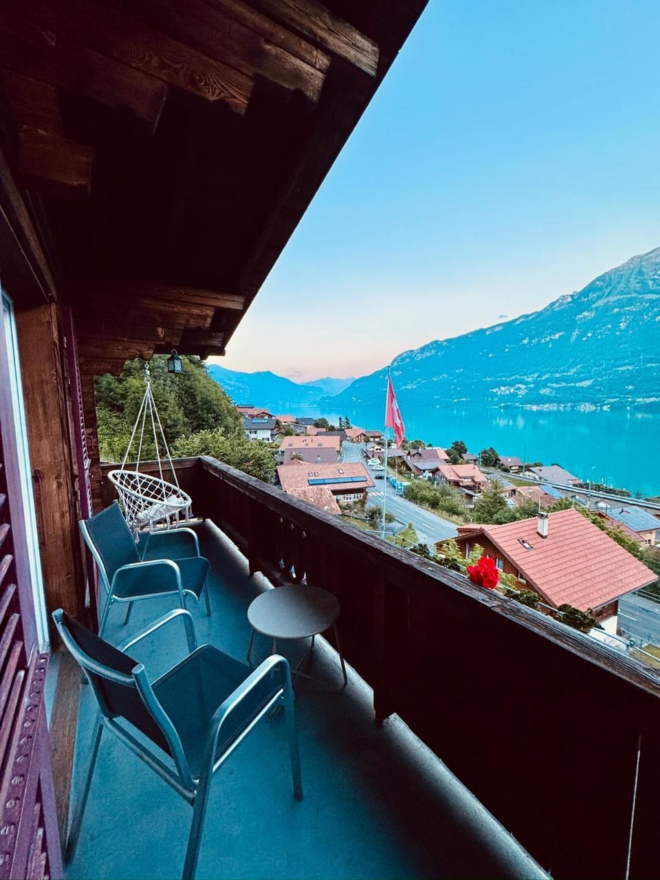 Chalet Luna - Alpine Apartment by Lake Brienz Apartment in Canton of Bern (Region)