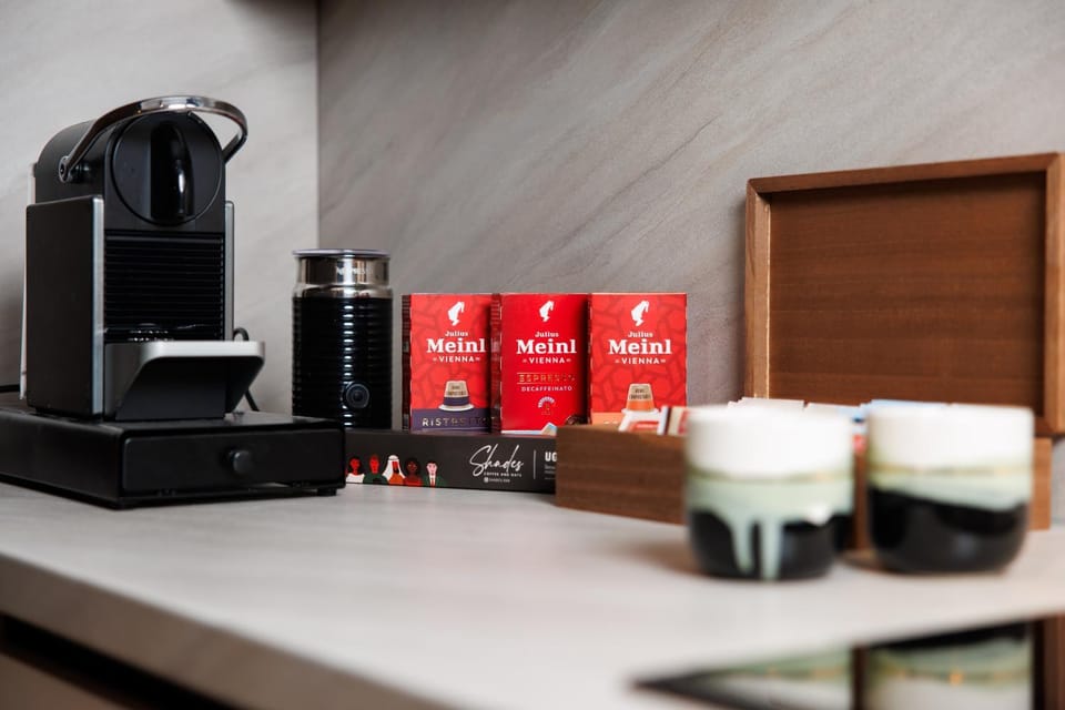 Coffee/tea facilities, Kitchen or kitchenette