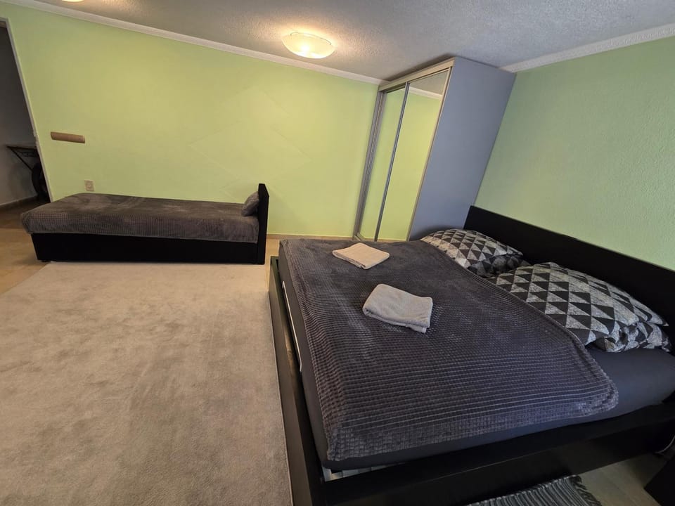 Bed, Bedroom