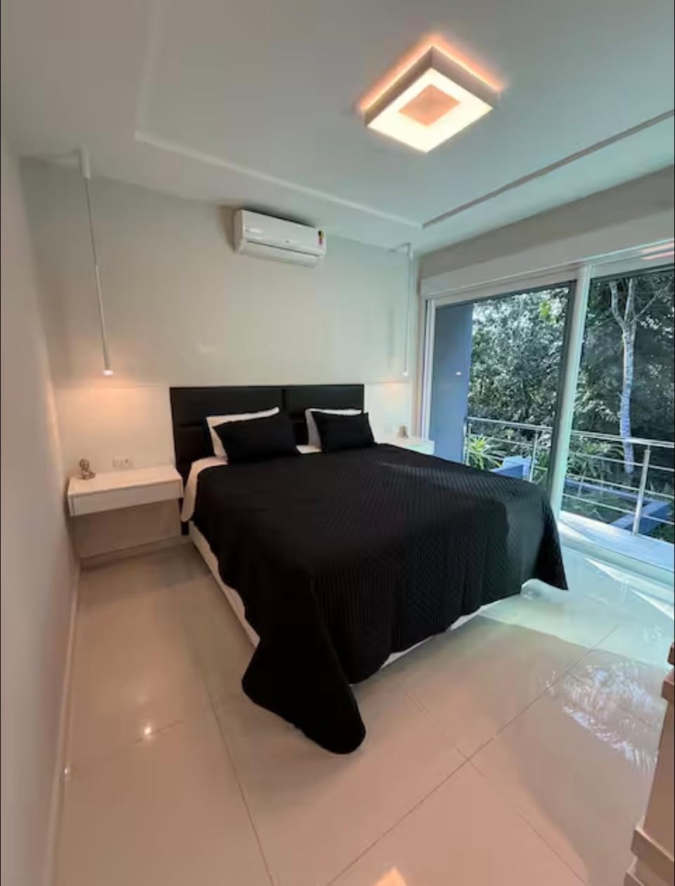 Casa inteira em Riviera de São Lourenço - Modulo 24 - 5 Quartos House in Bertioga