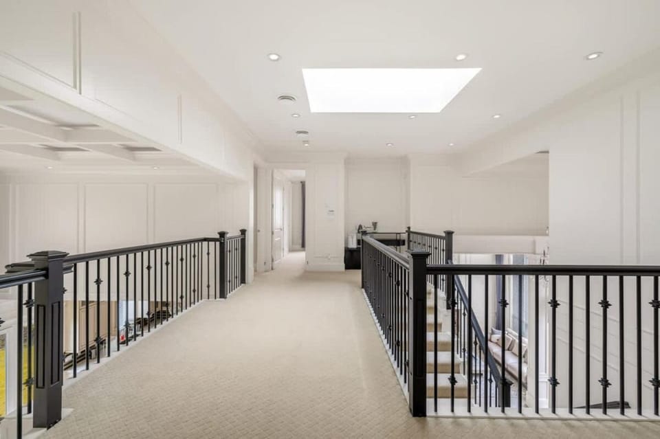 Luxury Ensuite Room in Peaceful West Richmond-Easy Airport & City Access Vacation rental in Richmond