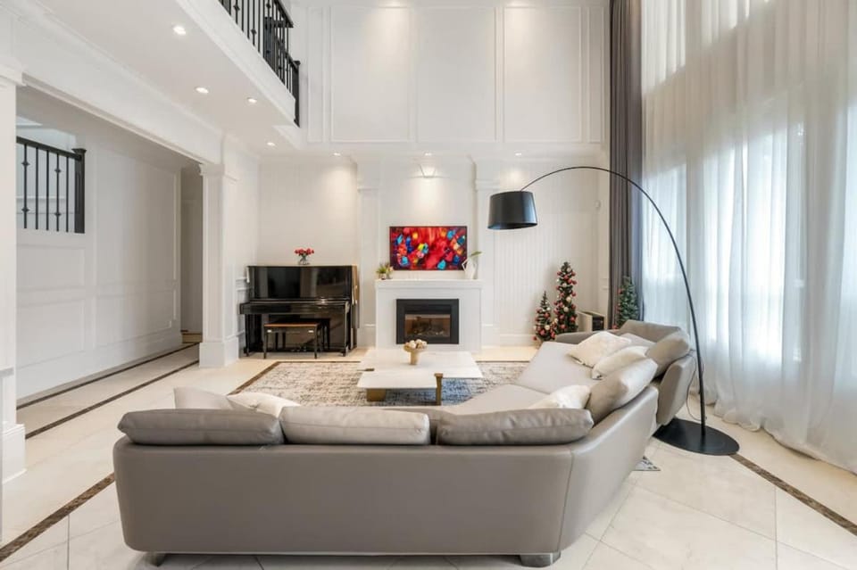 Luxury Ensuite Room in Peaceful West Richmond-Easy Airport & City Access Vacation rental in Richmond