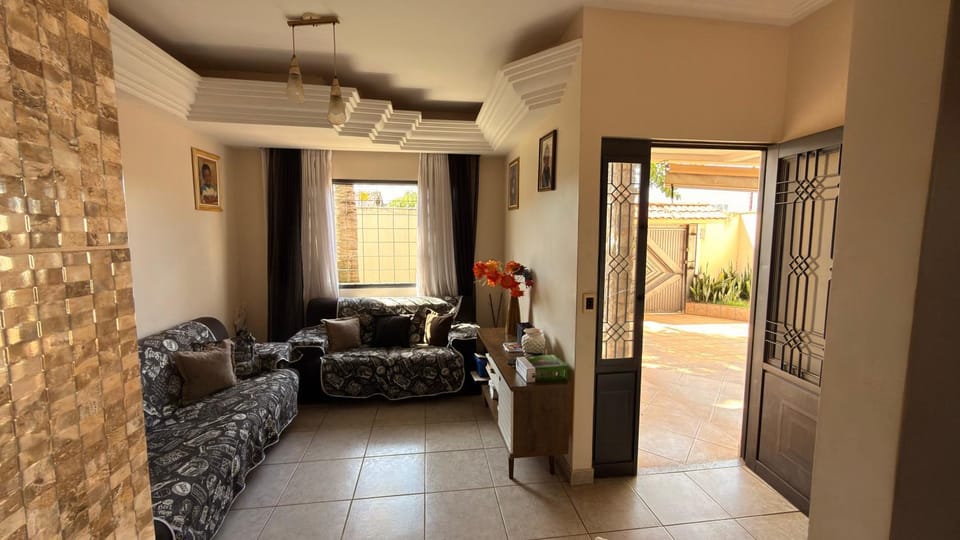Sobrado de lazer rita House in Goiania