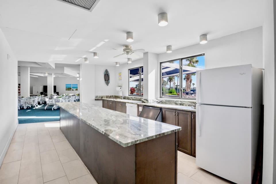 Harbor Towers 304 Apartment in Siesta Beach
