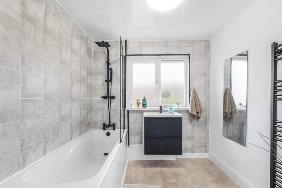 Spacious Family - Contractor Stay - Parking - WiFi House in Lanchester