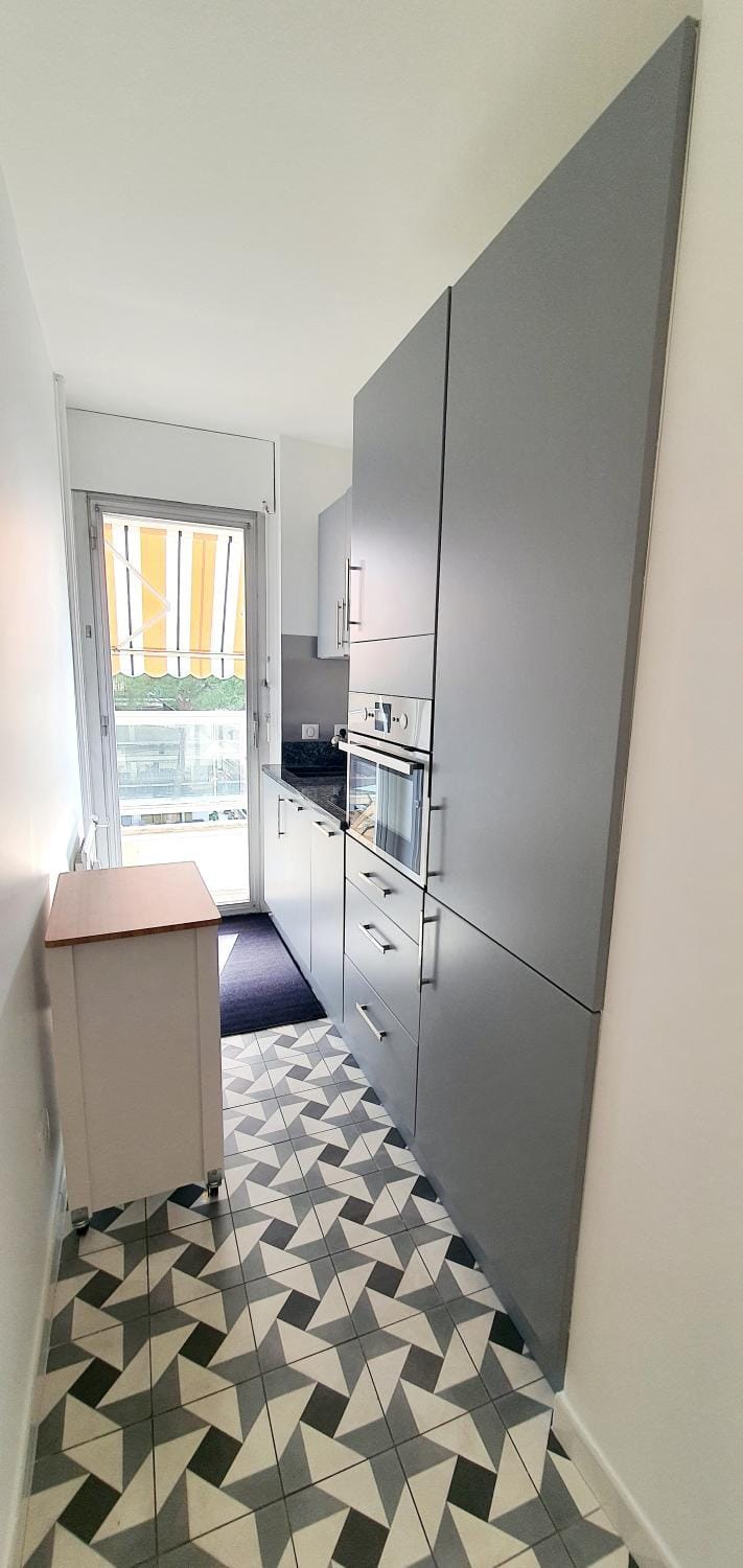 Beautiful 2-bedroom apartment with sea view in Antibes Apartment in Antibes