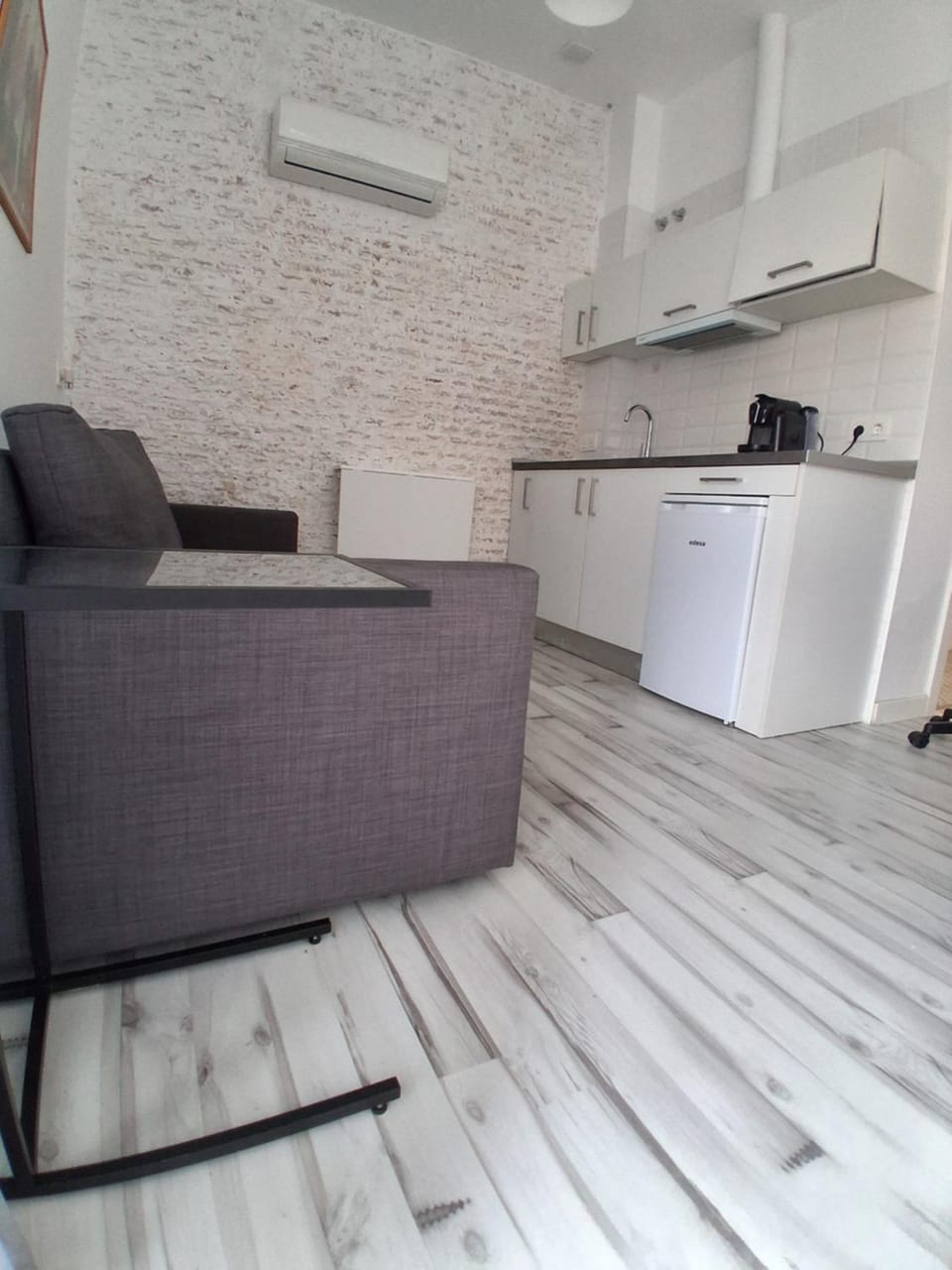 Communal lounge/ TV room, Kitchen or kitchenette